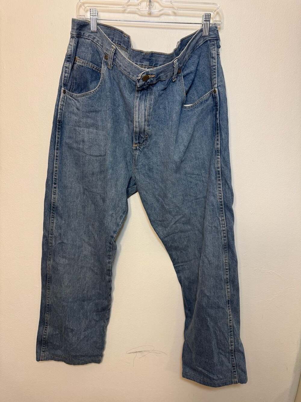 Wrangler Rugged Wear Relaxed Fit Straight Leg Jeans 38x30